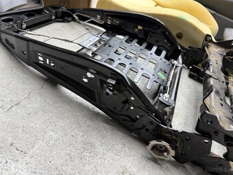 Sedačky VW Transporter T5 - 6