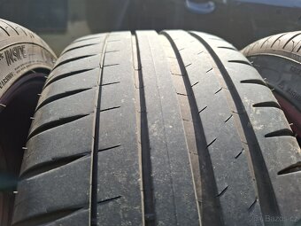 Kola Ford R18 - 6