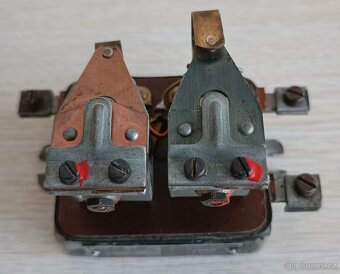 relé MAGNETON PAL - 70 W , 6 V na předváleč.motocykl JAWA,ČZ - 6