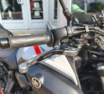 YAMAHA MT-07 - 6
