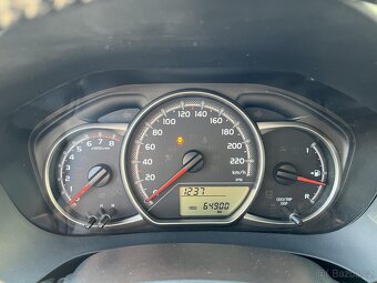 Toyota Yaris 1.3 VVT-i73KWAutomatKamera, 64 tkm - 6