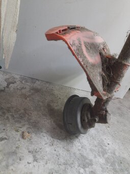 Prodám křovinořezy,motor 5.5kw,vozíky - 6