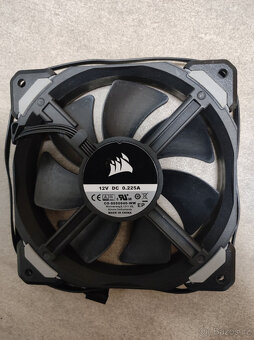 Ventilátory Corsair 120mm – velmi krátce použité - 6