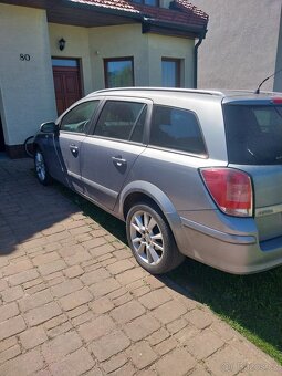 Opel Astra Caravan 1.9CDTI 16V - 6