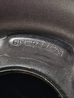 Plechové kola 15" (4x108) s pneu, poklice, šrouby - 6