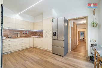 Prodej rodinného domu 5+kk, 220 m², Žižice - 6