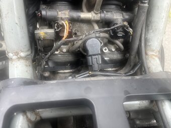 Prodám SUZUKI BURGMANN 650 - 6