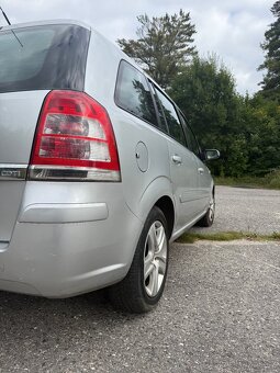 Opel Zafira B. 2009r. 1,7 diesel. 7 mist. - 6