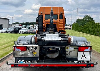 MAN TGS 26.440 6x2 - hákový nosič kontejnerů - 6