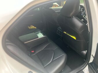Prodám Camry 2.5 hybrid - 6
