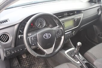 Toyota Auris 2.0 D-4D 91kW SERVISNÍ KN. ČR (2014) - 6
