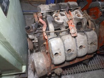 Motor Tatra 603, 805 - 6