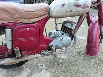 Jawa-Čz 150/352 - 6