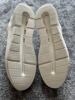 8x boty On Running Cloud vel. 44 - 45 - 6