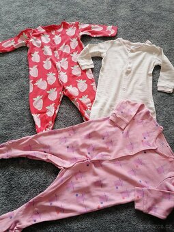 Dívčí komplet oblečení vel.6-12m. - 6