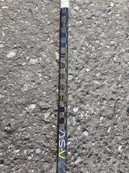 Hokejky CCM Tacks AS-V, Ribcor 7, 8 Pro. Prava strana R - 6