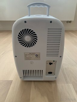 Přenosná kosmetická lednička L ´Oréal s LED zrcadlem - 6