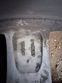 Prodám 4 ks pneu na diskach - 6