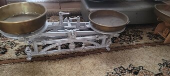 Staré váhy a závaží - 6