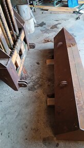 Zvedačka za traktor s vyklápěcí lopatou - 6