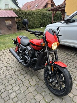 Harley-Davidson 750cm3 - 6