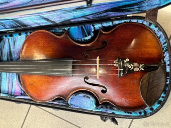 Prodám housle velmi staré a hysterické - 6