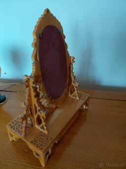 Toaletka nebo šperkovnice - 6