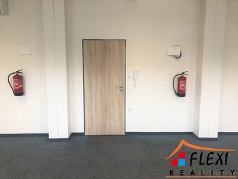 Pronájem 4 místností o celkové rozloze 199,06 m2 včetně soc. - 6