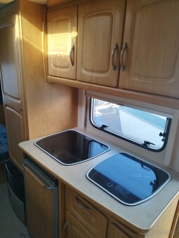 Karavan Caravelair 490 pro 6 osob. - 6
