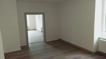 Pronájem velkého bytu 115m2 v Chlumci nad Cidlinou - 6