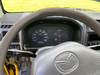 Mazda E2200 - 6