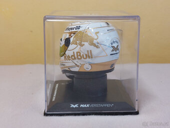 Predám Max Verstappen 2024 Red Bull F1 majstrovská helma 1:4 - 6