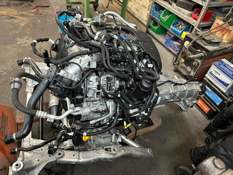 MOTOR BMW 2.0 D B47D20B BMW 520d (G30-G31) 1400 km Kompletní - 6