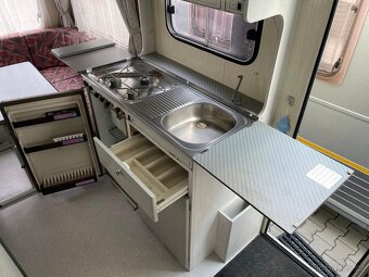 Chateau Chiarra 460, 4 osoby, stan, wc, 100km/h - 6