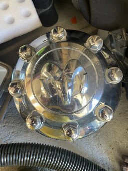 Original kola R18 Dodge RAM 2500 - 6