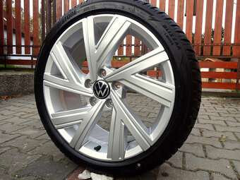 ZÁNOVNÍ ZIMNÍ ORIGINÁL VW 18" 5x112 pneu 225/40R18 Bridgest - 6