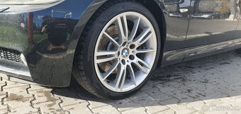 BMW 330i E90 - tovární M paket - výborný technický stav - 6