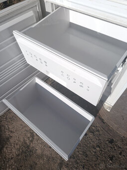 VESTAVNÁ CHLADNIČKA S MRAZNIČKOU LIEBHERR - 178cm - A+ - 6