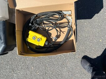 Elektrohydraulické čerpadlo 12V, 200 bar, s nádrží 8 lt - 6