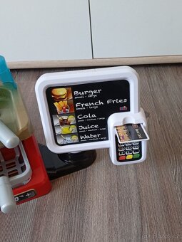 Burger shop KLEIN - 6