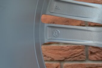 5x112 R18 Zimní sada originál VW Tiguan + 235/55 R18 - 6