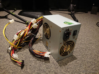 Nový ATX zdroj Chieftec 360W s PFC - 6