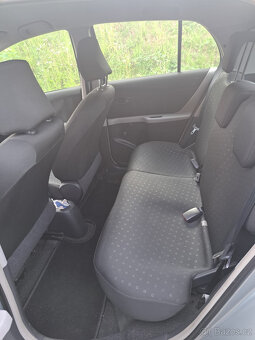Toyota Yaris 2007 1.0 51 kW - 6