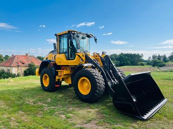 Kolový nakladač Volvo L60H - 6