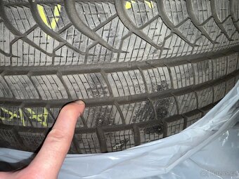 Zimní pneu Pirelli P Zero Winter 245/45 R19'' 102H M+S 2 - 6