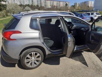 Peugeot 2008 PureTech - 6