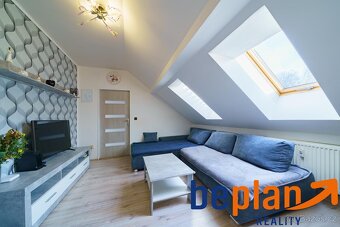 Prodej podkrovního bytu v Nejdku - 6