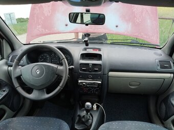 Renault Clio - 6