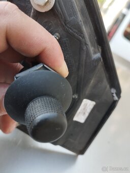Zrcátko levé řidiče Volkswagen polo. - 6