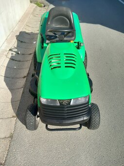 Prodám zahradní traktor Sabre John Deere - 6
